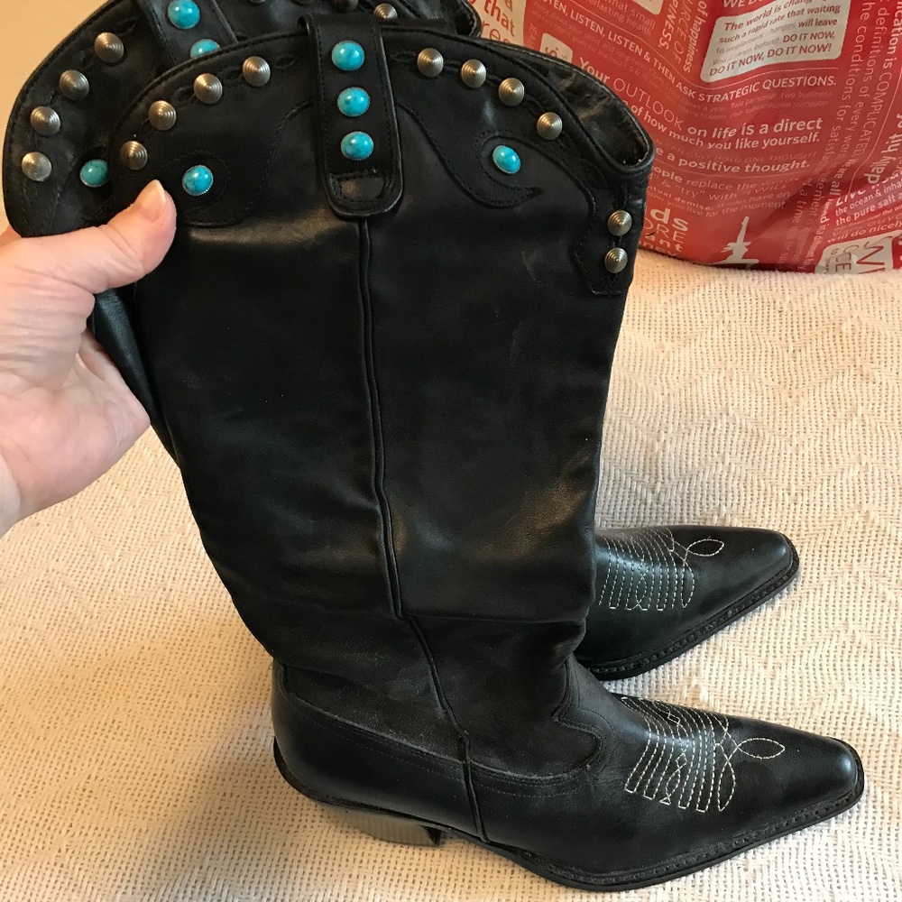 Gorgeous Black Leather Cowboy Boots - Size 8.5